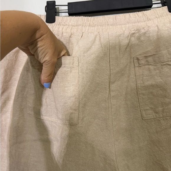 Anne Klein Tan Linen Blend Pull On Shorts Elastic Waist and Pockets, size Large - Picture 7 of 7